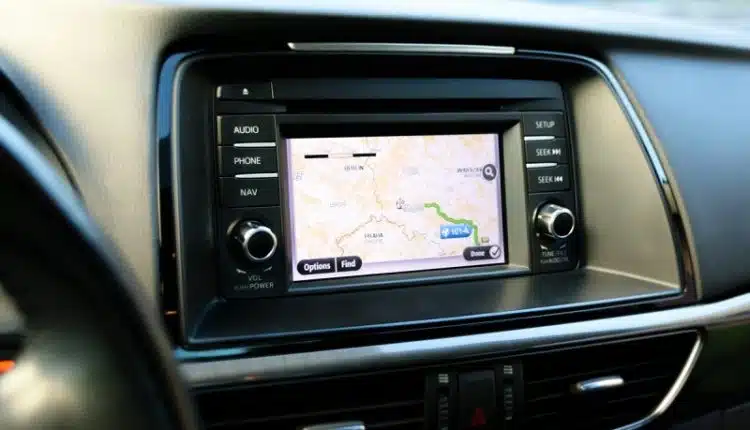 Comment choisir un GPS voiture performant