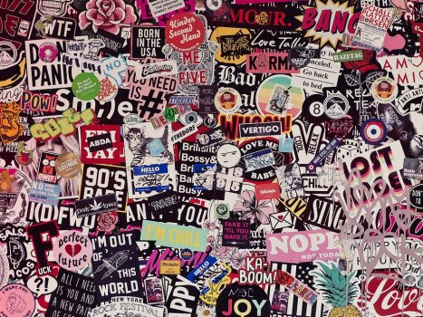 De nombreux stickers pour embellir vos engins !