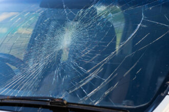 Quand faut‑il remplacer le pare‑brise de votre voiture ?